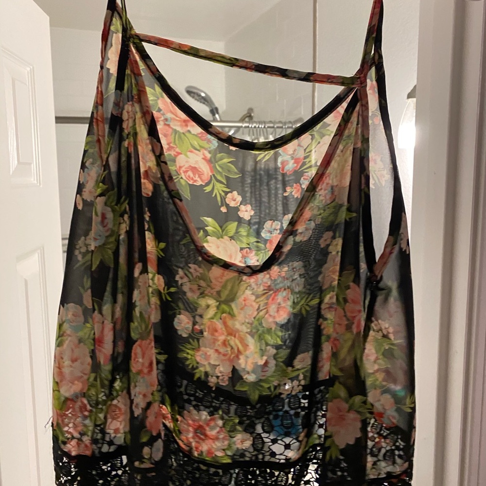 Love this shirt! Crop Camisole - very cute! - Picture 3 of 7
